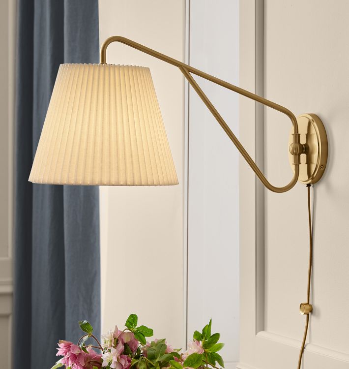 Eva Swing-Arm Sconce