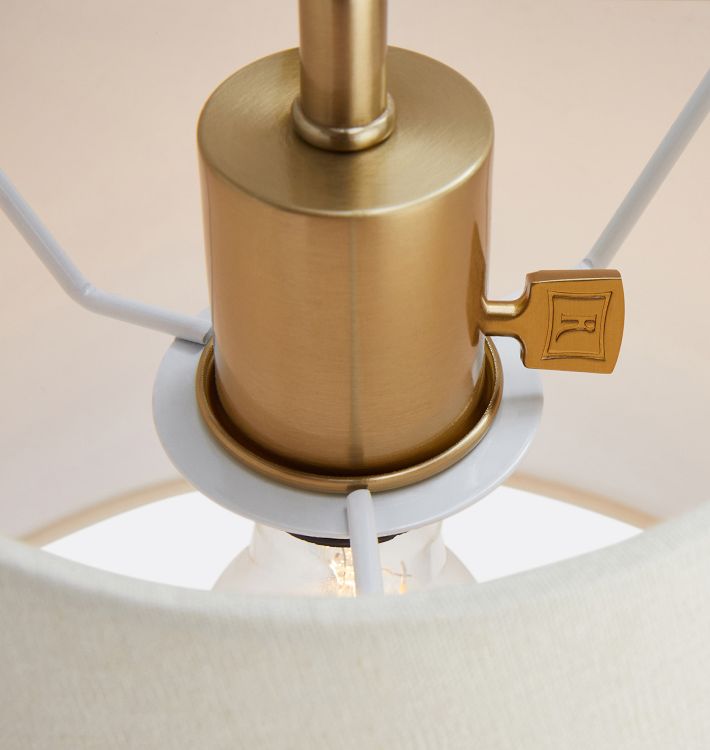 Eva Swing-Arm Sconce